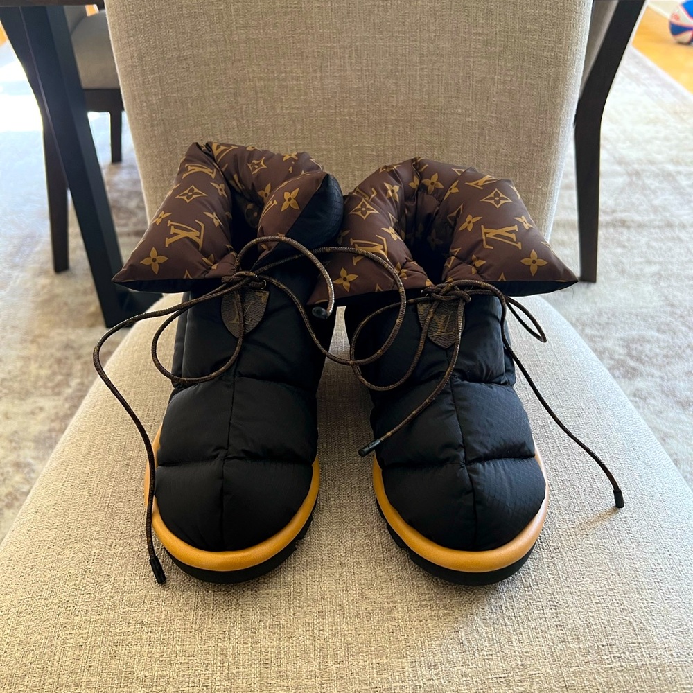 Louis Vuitton Pillow Comfort Ankle Boot - Picture 1 of 7